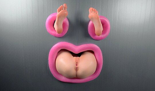 Татуированный парень развлекается с русской развратницей